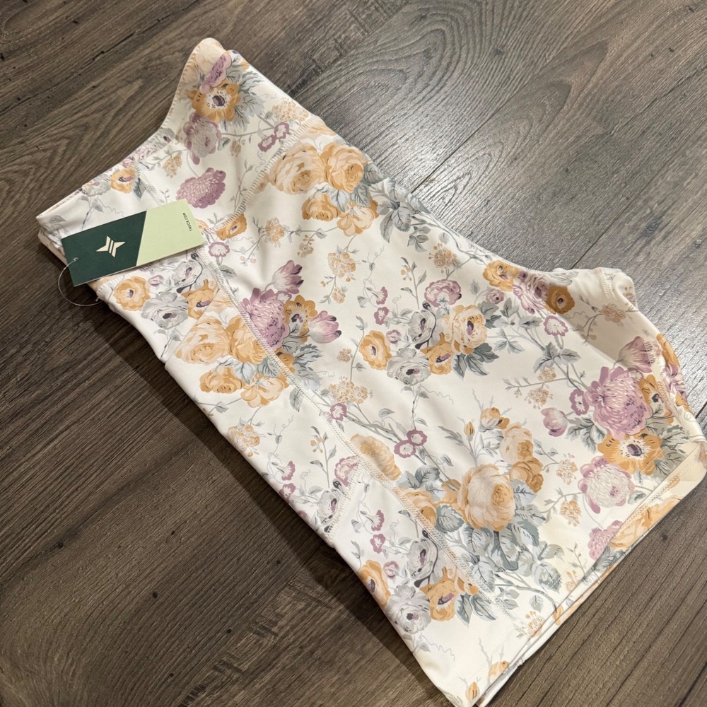 Tuckernuck Sport Floral High Rise Biker Shorts with Pockets Cream Gold XXL NWT